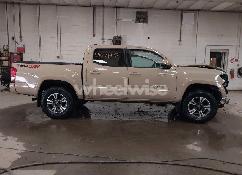 Photo 14 of 2016 Toyota Tacoma TRD SPORT (VIN 3TMCZ5AN2GM024348)