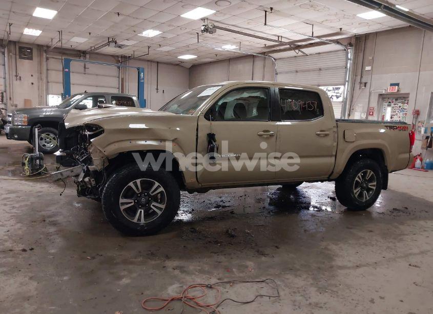 Photo 15 of 2016 Toyota Tacoma TRD SPORT (VIN 3TMCZ5AN2GM024348)