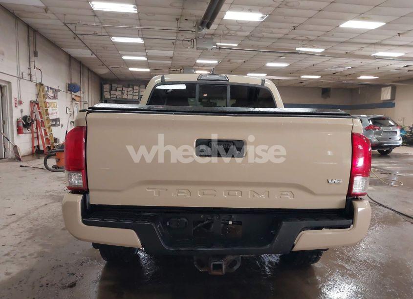 Photo 17 of 2016 Toyota Tacoma TRD SPORT (VIN 3TMCZ5AN2GM024348)