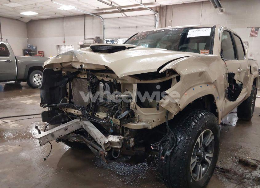 Photo 6 of 2016 Toyota Tacoma TRD SPORT (VIN 3TMCZ5AN2GM024348)