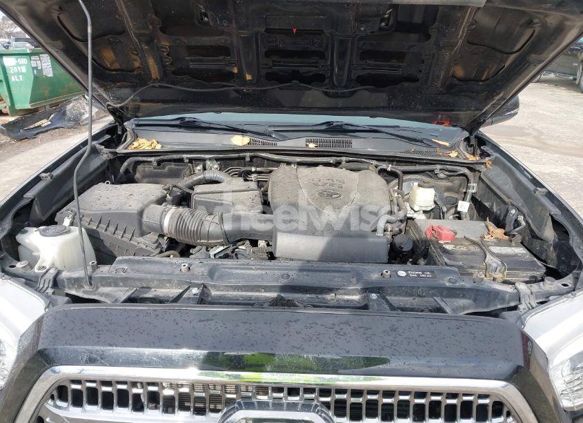 Photo 10 of 2016 Toyota Tacoma TRD SPORT (VIN 3TMCZ5AN2GM027945)