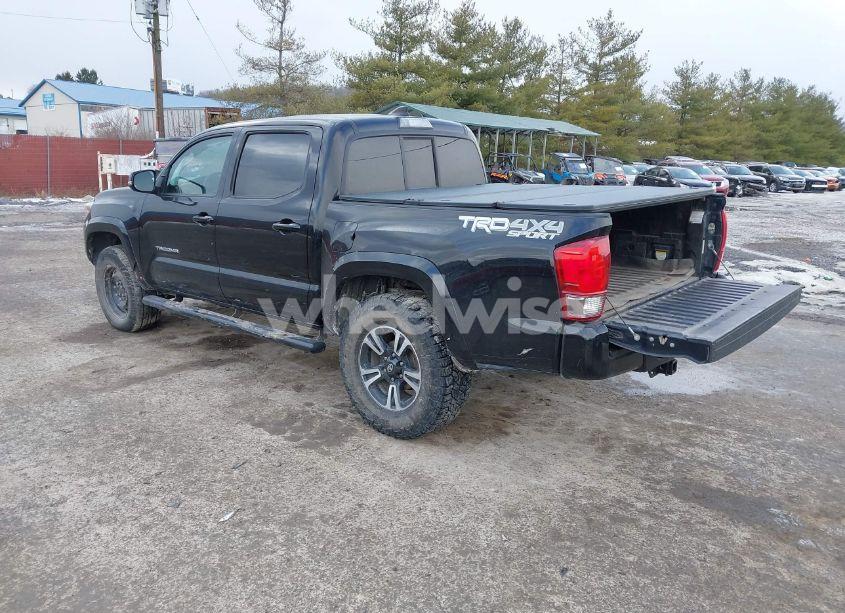 Photo 3 of 2016 Toyota Tacoma TRD SPORT (VIN 3TMCZ5AN2GM027945)