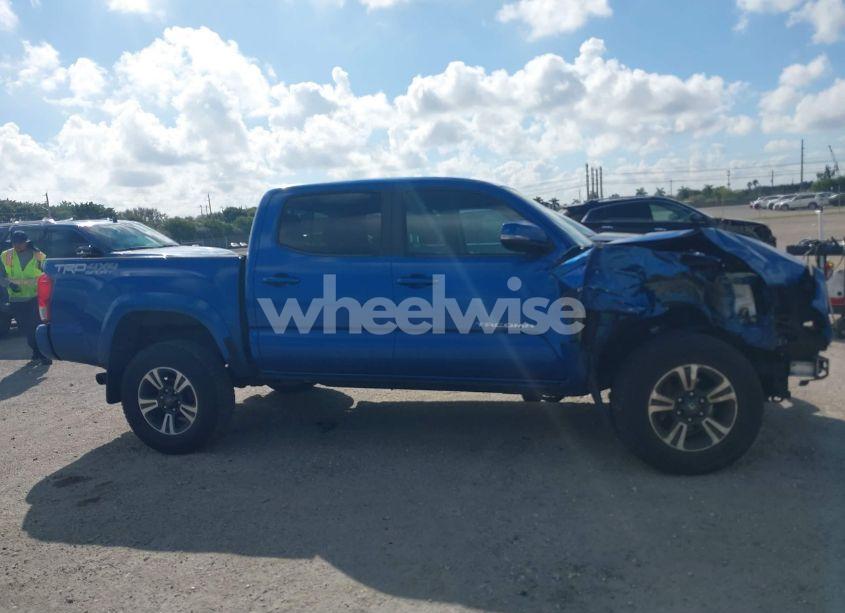 Photo 13 of 2016 Toyota Tacoma TRD SPORT (VIN 3TMCZ5AN2GM042588)