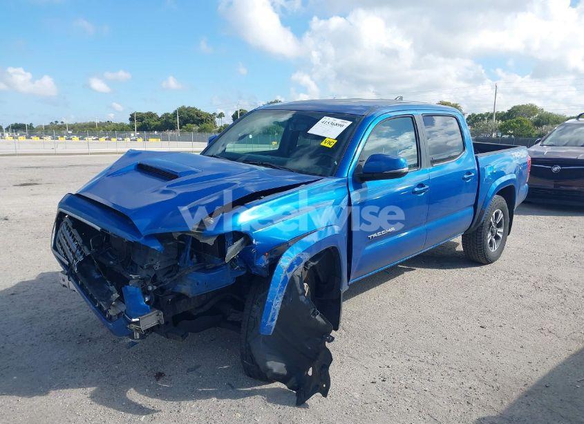Photo 2 of 2016 Toyota Tacoma TRD SPORT (VIN 3TMCZ5AN2GM042588)