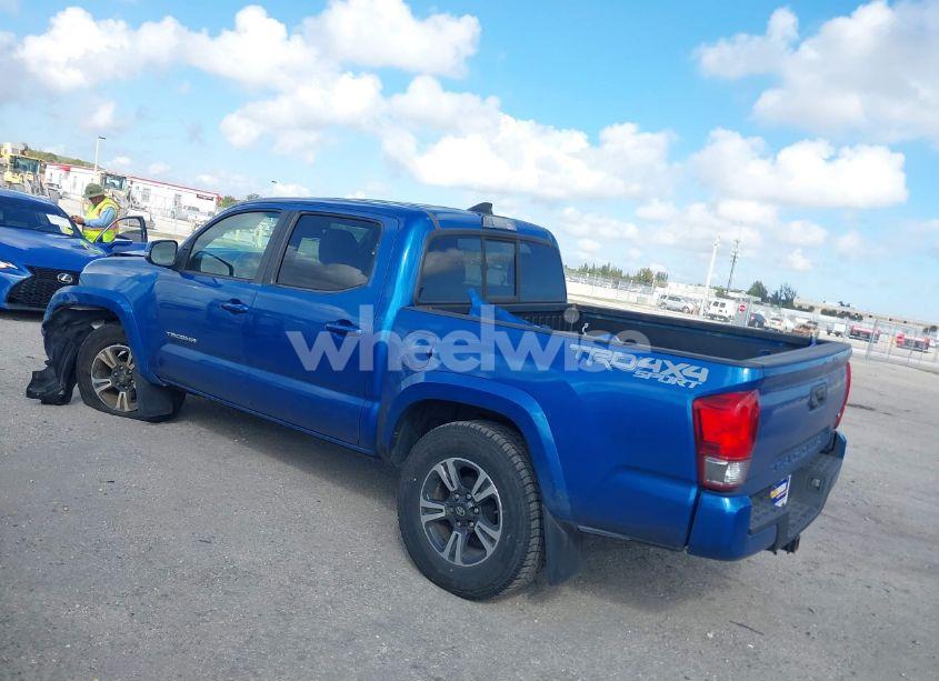 Photo 3 of 2016 Toyota Tacoma TRD SPORT (VIN 3TMCZ5AN2GM042588)