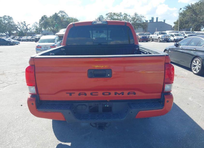 Photo 16 of 2017 Toyota Tacoma TRD OFF ROAD (VIN 3TMCZ5AN2HM067377)