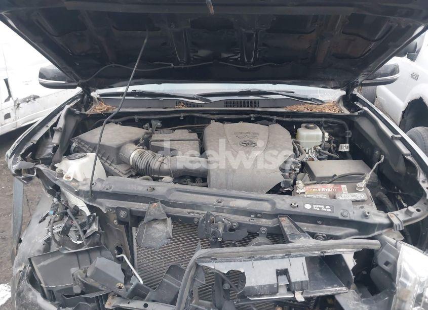 Photo 10 of 2017 Toyota Tacoma TRD OFF ROAD (VIN 3TMCZ5AN2HM098810)