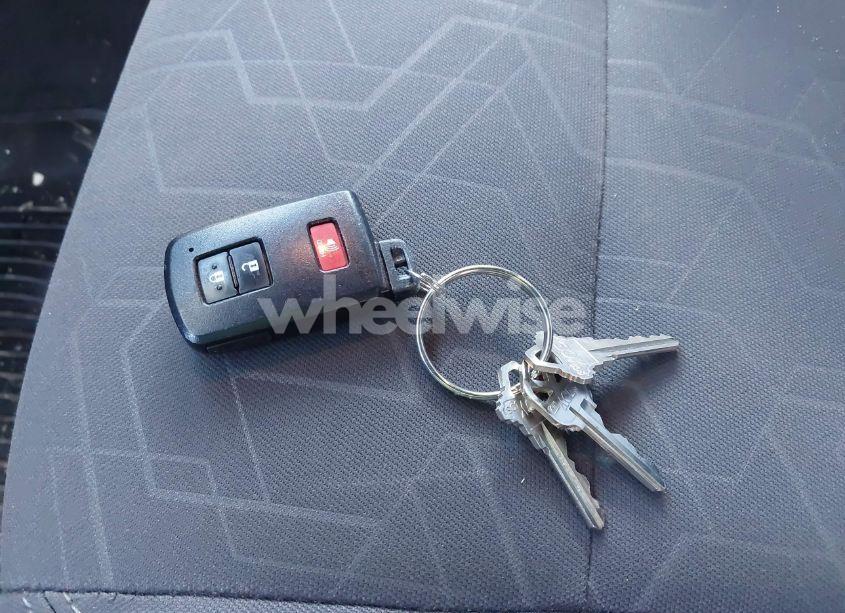 Photo 11 of 2017 Toyota Tacoma TRD OFF ROAD (VIN 3TMCZ5AN2HM102404)