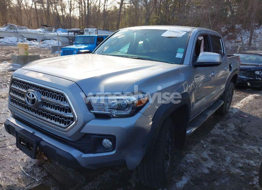 Photo 2 of 2017 Toyota Tacoma TRD OFF ROAD (VIN 3TMCZ5AN2HM102404)