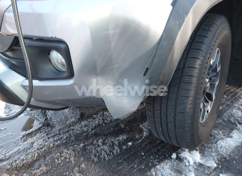 Photo 6 of 2017 Toyota Tacoma TRD OFF ROAD (VIN 3TMCZ5AN2HM102404)