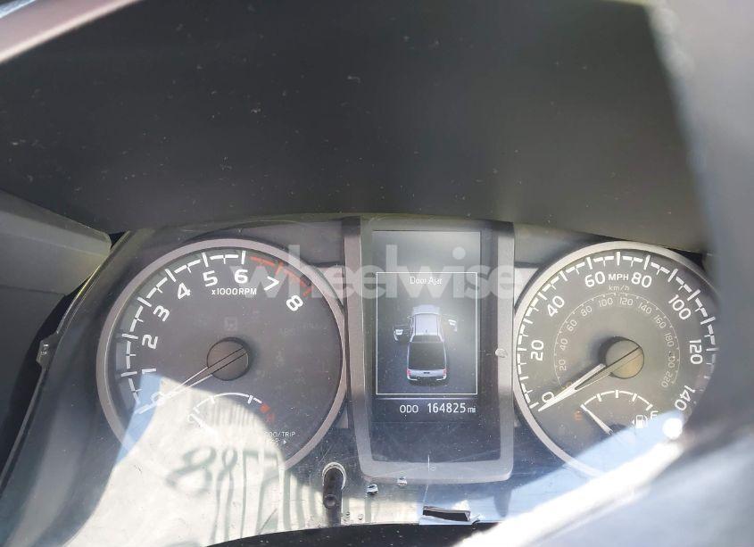 Photo 7 of 2018 Toyota Tacoma DBL CAB/SR/TRDSPT/OR/PRO (VIN 3TMCZ5AN2JM162169)