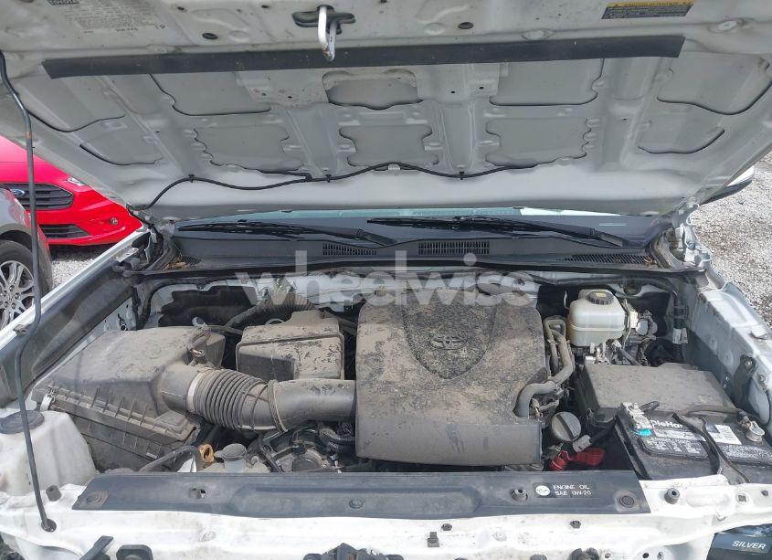 Photo 10 of 2018 Toyota Tacoma TRD OFF ROAD (VIN 3TMCZ5AN2JM171647)