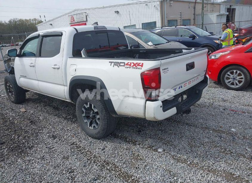 Photo 3 of 2018 Toyota Tacoma TRD OFF ROAD (VIN 3TMCZ5AN2JM171647)