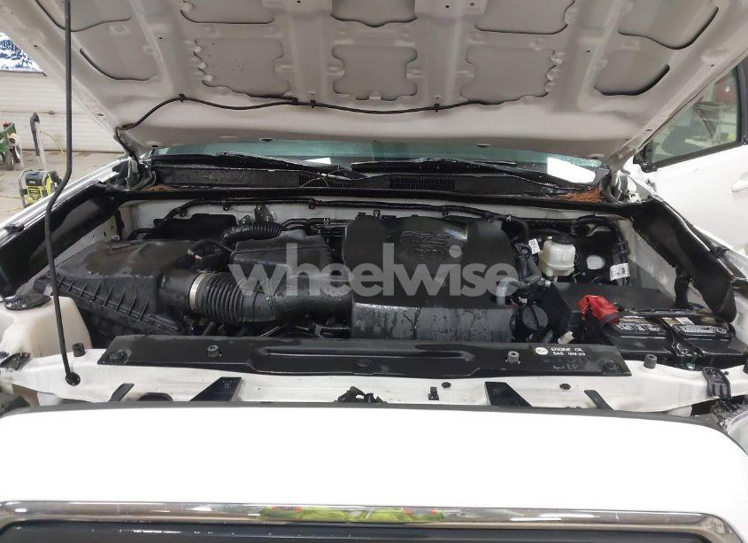 Photo 10 of 2019 Toyota Tacoma SR5 V6 (VIN 3TMCZ5AN2KM189373)