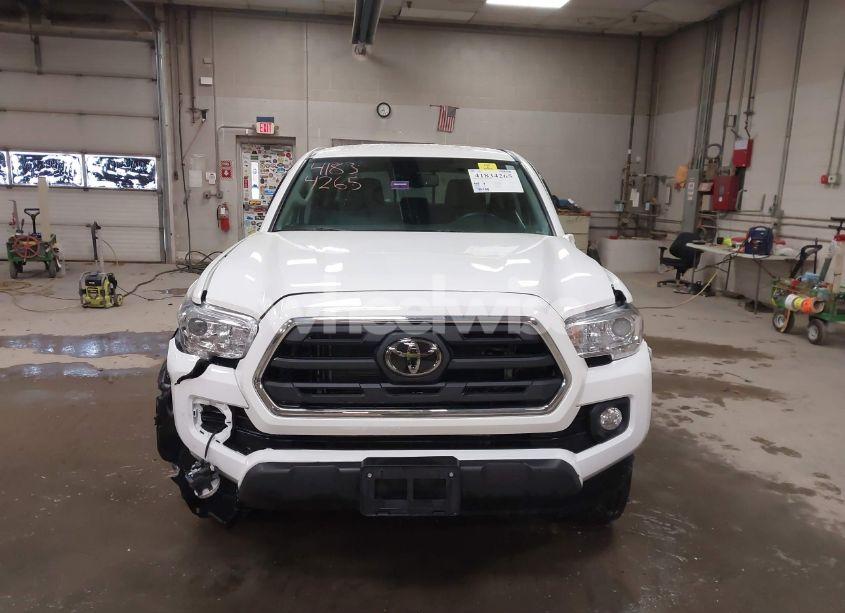 Photo 13 of 2019 Toyota Tacoma SR5 V6 (VIN 3TMCZ5AN2KM189373)
