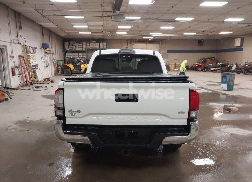 Photo 17 of 2019 Toyota Tacoma SR5 V6 (VIN 3TMCZ5AN2KM189373)