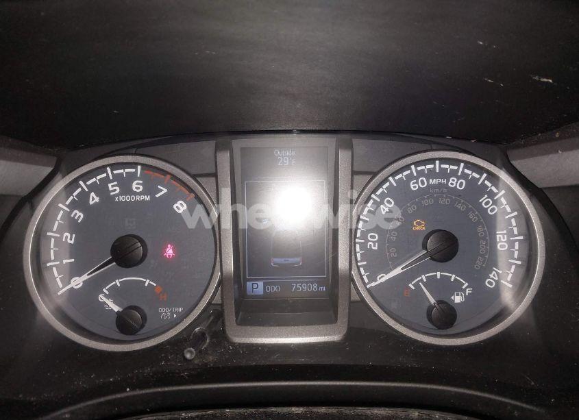 Photo 7 of 2019 Toyota Tacoma SR5 V6 (VIN 3TMCZ5AN2KM189373)