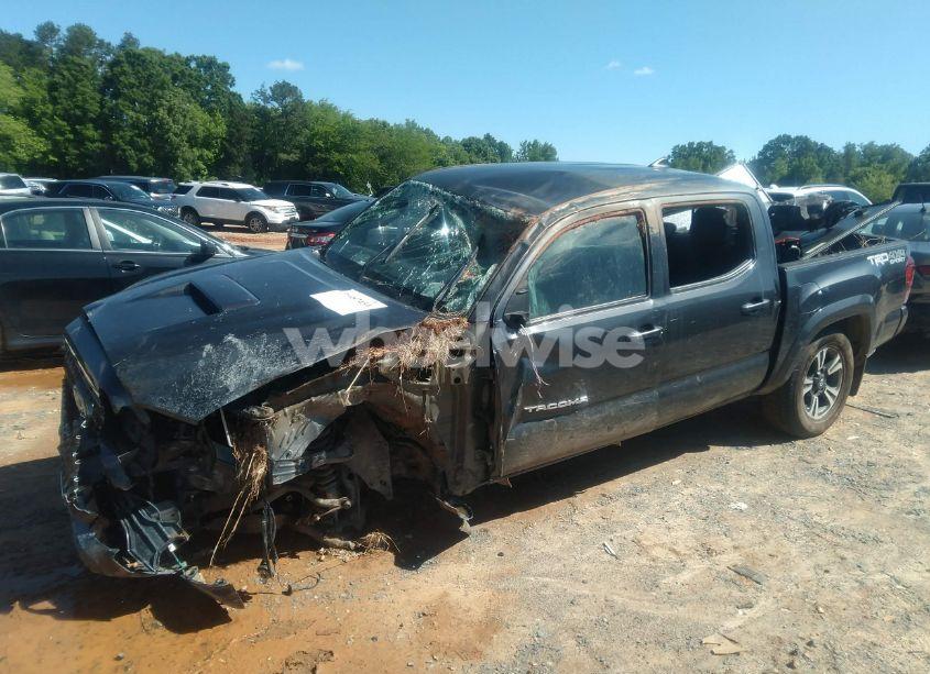 Photo 2 of 2019 Toyota Tacoma TRD SPORT (VIN 3TMCZ5AN2KM194539)