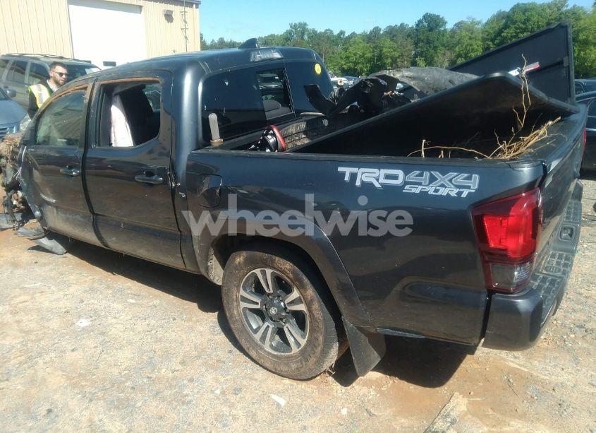 Photo 3 of 2019 Toyota Tacoma TRD SPORT (VIN 3TMCZ5AN2KM194539)
