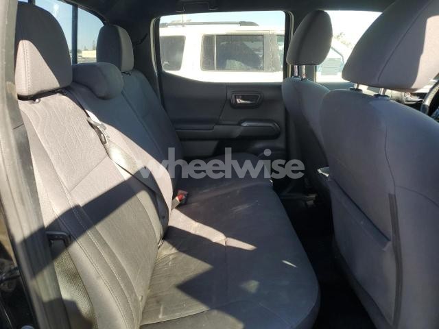 Photo 4 of 2019 TOYOTA TACOMA DOUBLE CAB (VIN 3TMCZ5AN2KM204616)