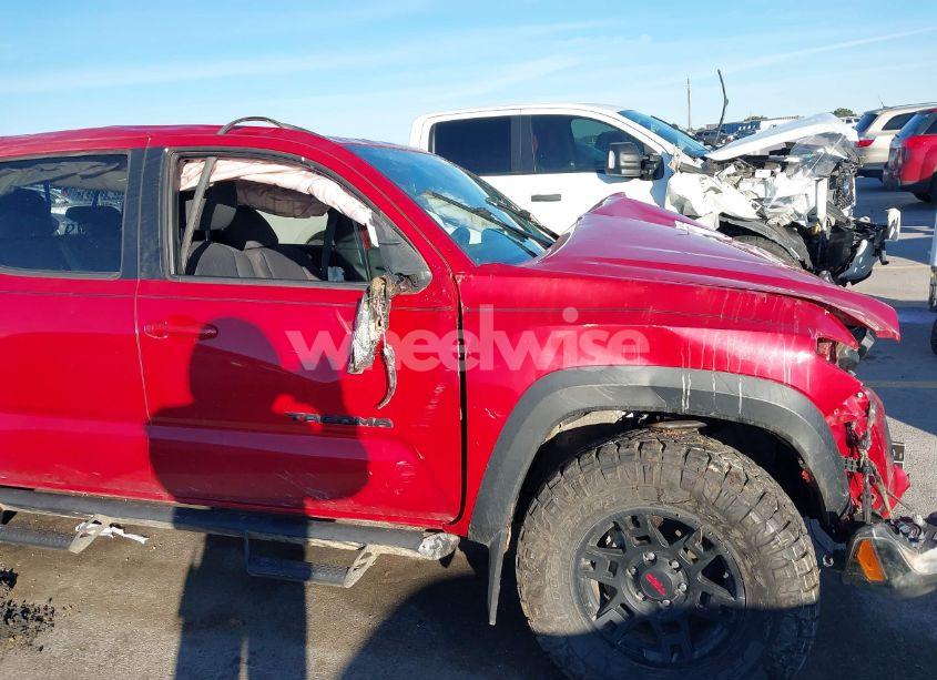 Photo 14 of 2019 Toyota Tacoma TRD OFF ROAD (VIN 3TMCZ5AN2KM231072)
