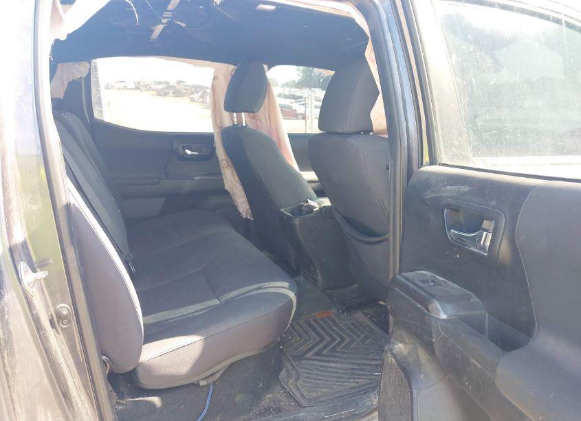 Photo 8 of 2019 Toyota Tacoma TRD OFF ROAD (VIN 3TMCZ5AN2KM238099)