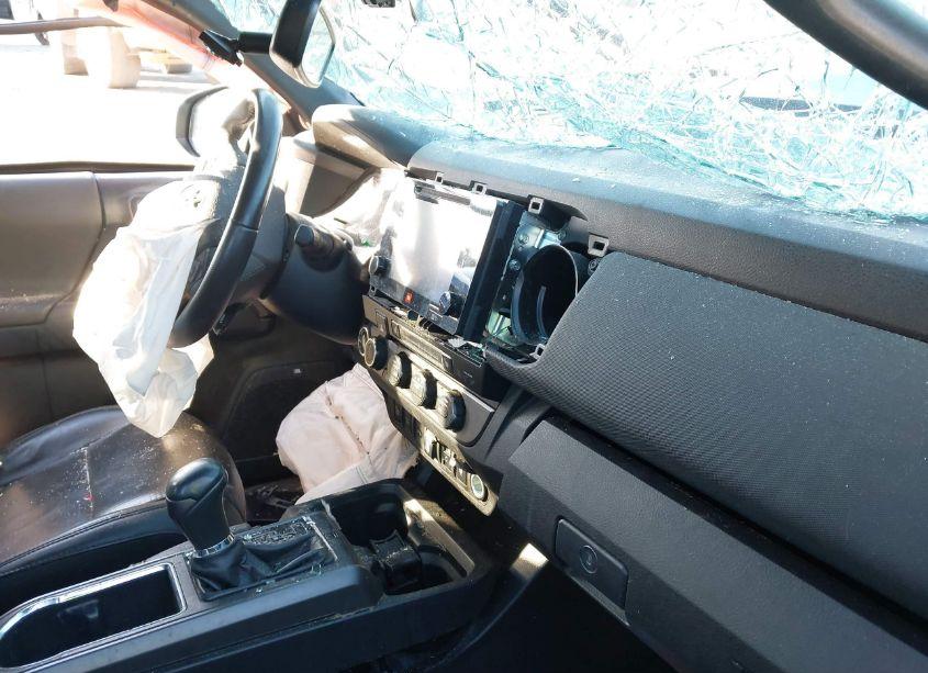 Photo 5 of 2019 Toyota Tacoma TRD OFF ROAD (VIN 3TMCZ5AN2KM254982)