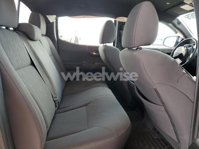 Photo 2 of 2019 TOYOTA TACOMA DOUBLE CAB (VIN 3TMCZ5AN2KM282555)