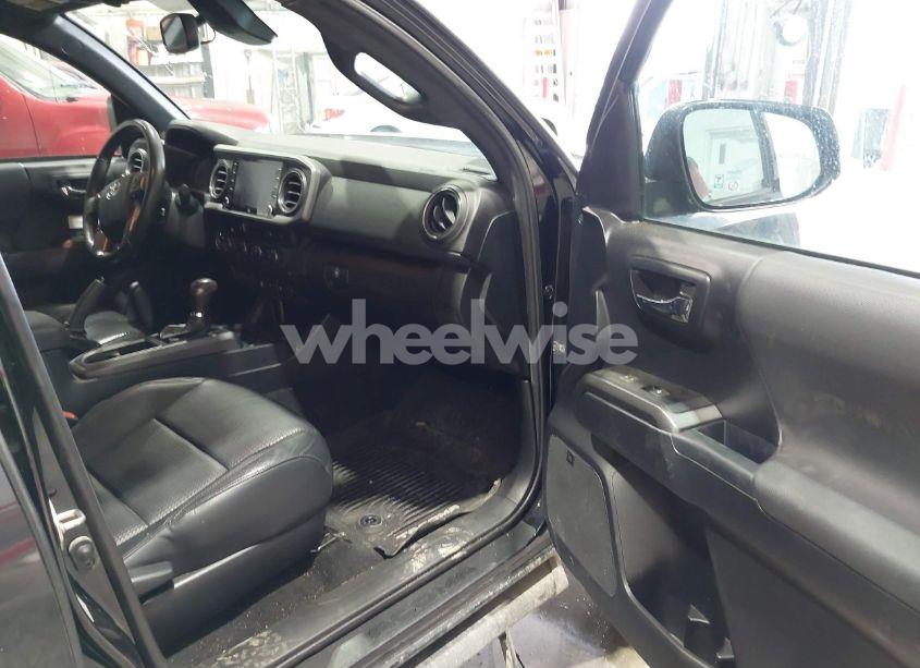 Photo 5 of 2020 Toyota Tacoma TRD OFF-ROAD (VIN 3TMCZ5AN2LM307259)