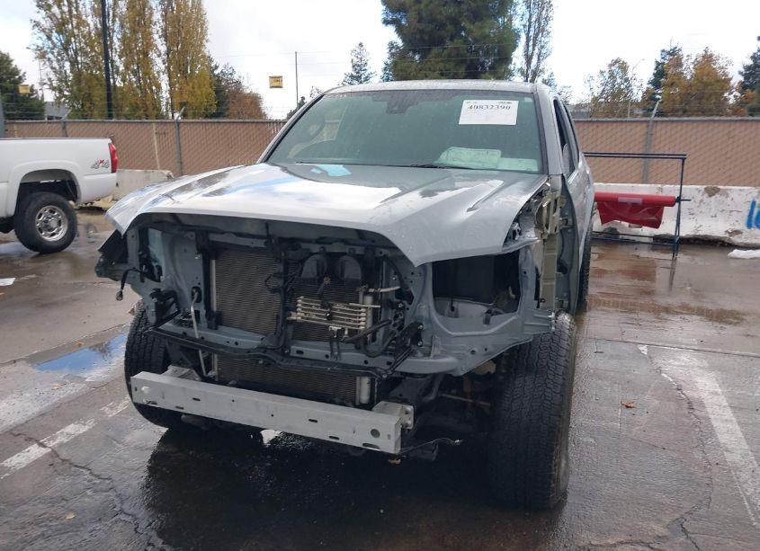 Photo 6 of 2020 Toyota Tacoma TRD OFF-ROAD (VIN 3TMCZ5AN2LM325843)