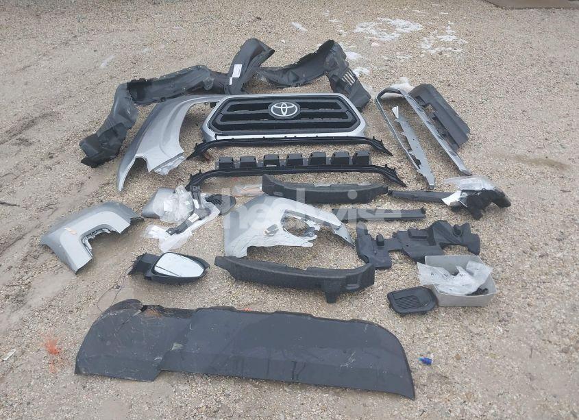 Photo 12 of 2020 Toyota Tacoma SR V6 (VIN 3TMCZ5AN2LM365758)