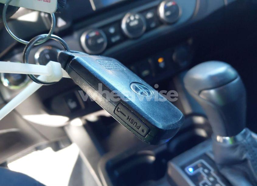 Photo 11 of 2021 Toyota Tacoma TRD OFF-ROAD (VIN 3TMCZ5AN2MM379046)