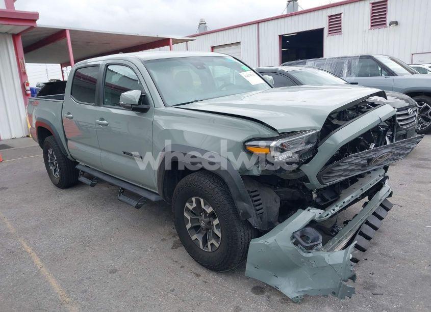 2022 Toyota Tacoma TRD OFF ROAD (VIN 3TMCZ5AN2NM455687) main photo
