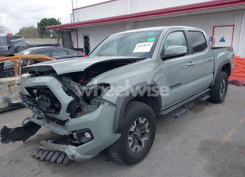 Photo 2 of 2022 Toyota Tacoma TRD OFF ROAD (VIN 3TMCZ5AN2NM455687)