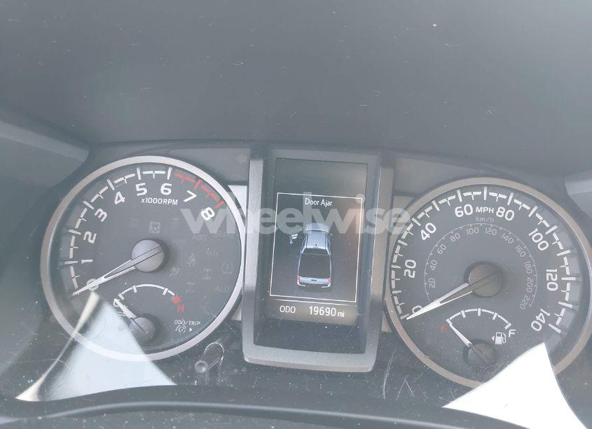 Photo 7 of 2022 Toyota Tacoma TRD OFF ROAD (VIN 3TMCZ5AN2NM455687)