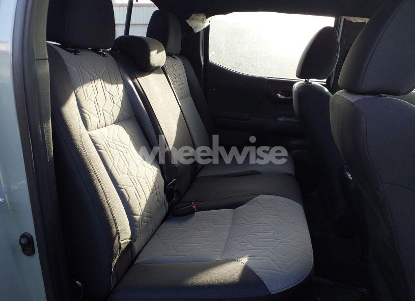Photo 8 of 2022 Toyota Tacoma TRD OFF ROAD (VIN 3TMCZ5AN2NM455687)