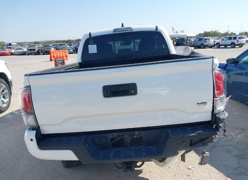 Photo 17 of 2022 Toyota Tacoma TRD OFF ROAD (VIN 3TMCZ5AN2NM461005)