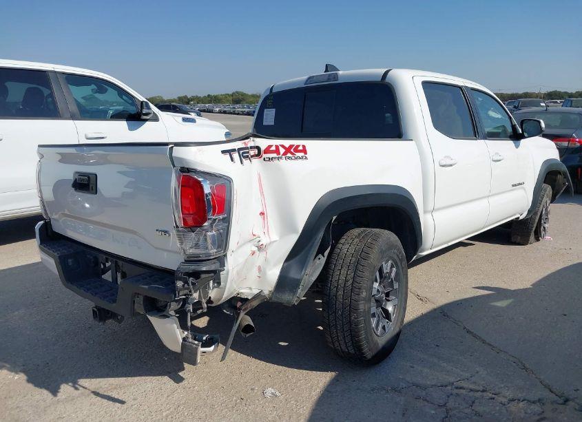 Photo 4 of 2022 Toyota Tacoma TRD OFF ROAD (VIN 3TMCZ5AN2NM461005)