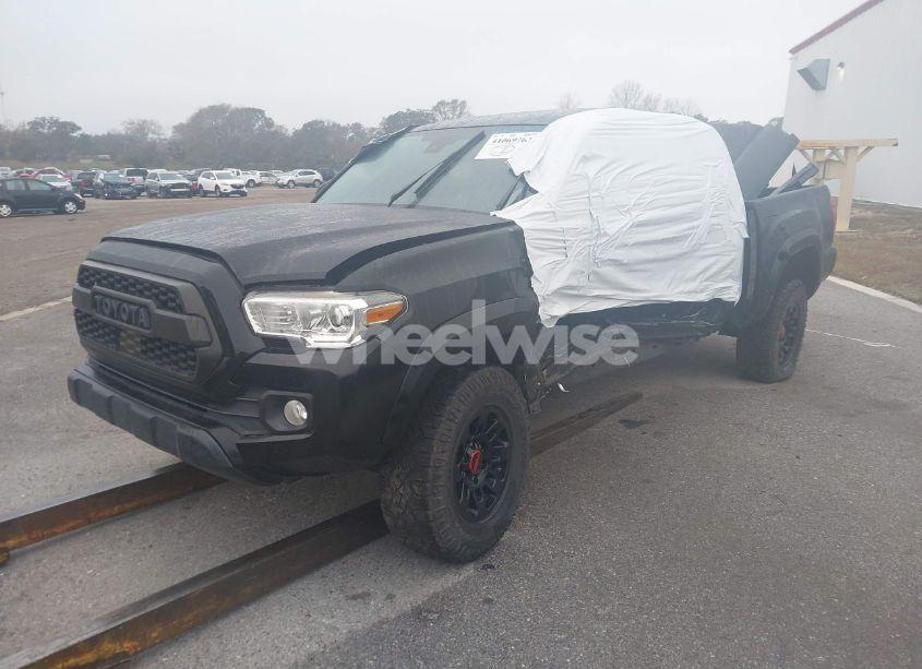 Photo 2 of 2022 Toyota Tacoma SR5 V6 (VIN 3TMCZ5AN2NM477902)