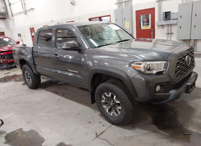 2022 Toyota Tacoma TRD OFF ROAD (VIN 3TMCZ5AN2NM500207) main photo