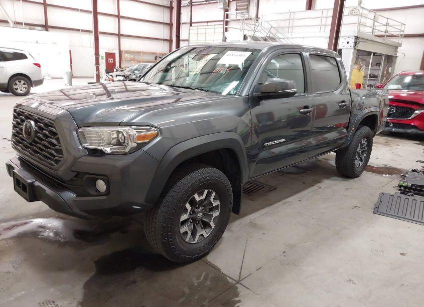 Photo 2 of 2022 Toyota Tacoma TRD OFF ROAD (VIN 3TMCZ5AN2NM500207)