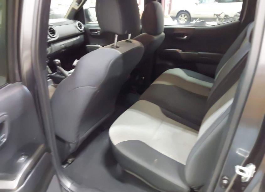 Photo 8 of 2022 Toyota Tacoma TRD OFF ROAD (VIN 3TMCZ5AN2NM500207)