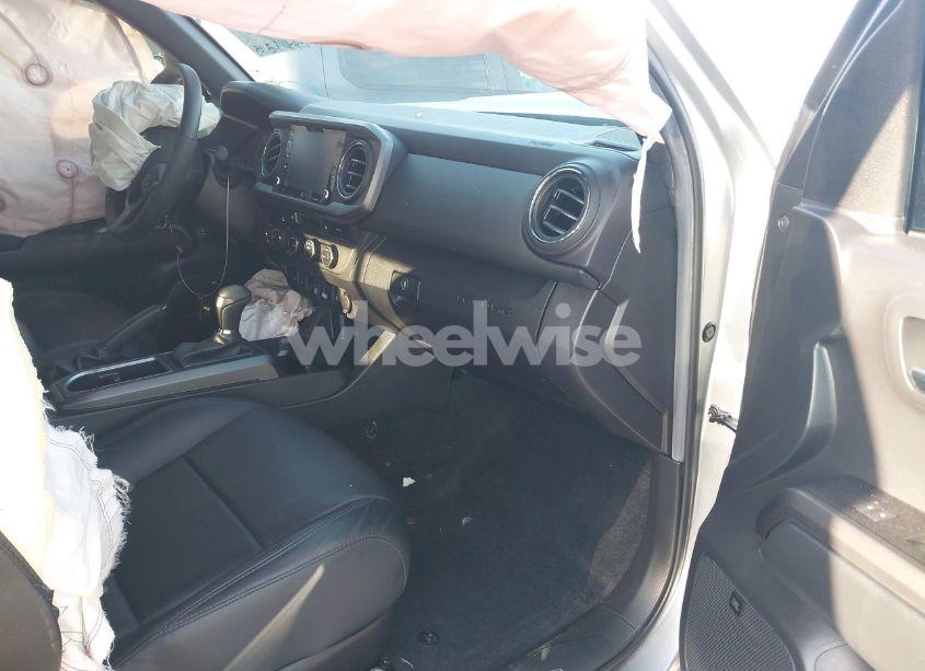 Photo 5 of 2022 Toyota Tacoma TRD SPORT (VIN 3TMCZ5AN2NM518125)