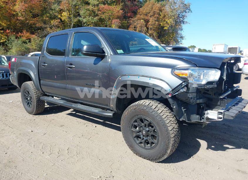 2023 Toyota Tacoma SR5 V6 (VIN 3TMCZ5AN2PM560037) main photo