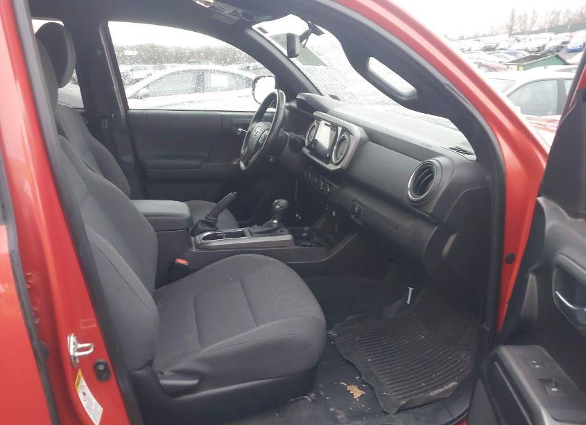 Photo 5 of 2016 Toyota Tacoma TRD OFF ROAD (VIN 3TMCZ5AN3GM020468)