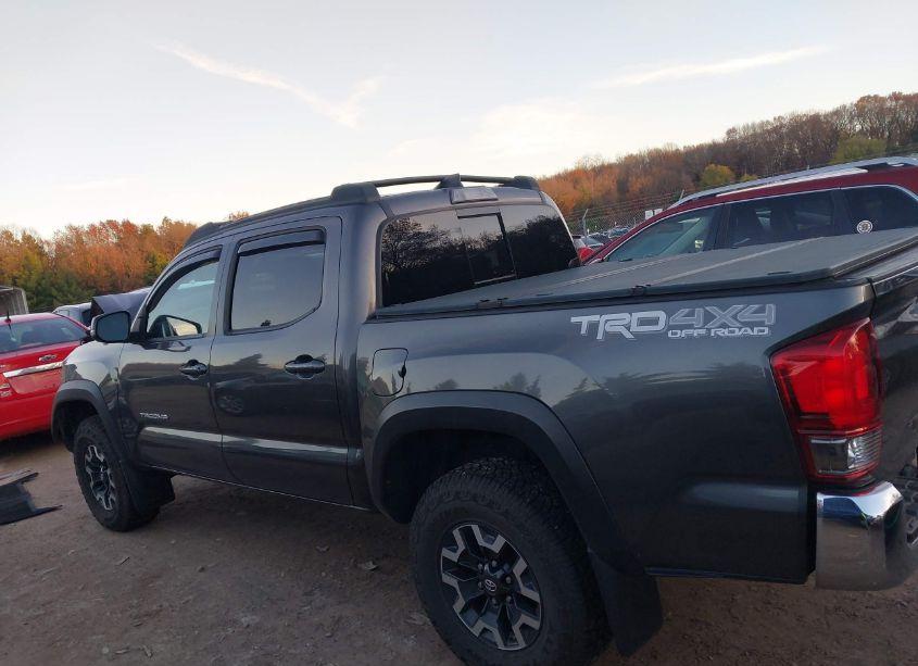 Photo 15 of 2017 Toyota Tacoma TRD OFF ROAD (VIN 3TMCZ5AN3HM052287)