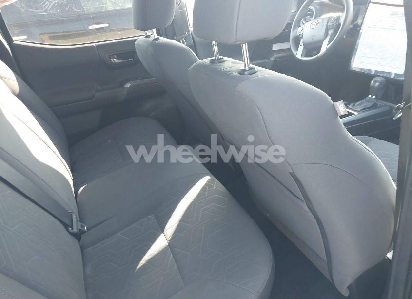 Photo 8 of 2017 Toyota Tacoma TRD OFF ROAD (VIN 3TMCZ5AN3HM083846)