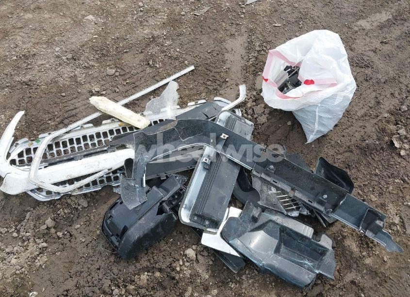 Photo 12 of 2017 Toyota Tacoma DBL CAB/SR/TRDSPT/OR/PRO (VIN 3TMCZ5AN3HM106655)