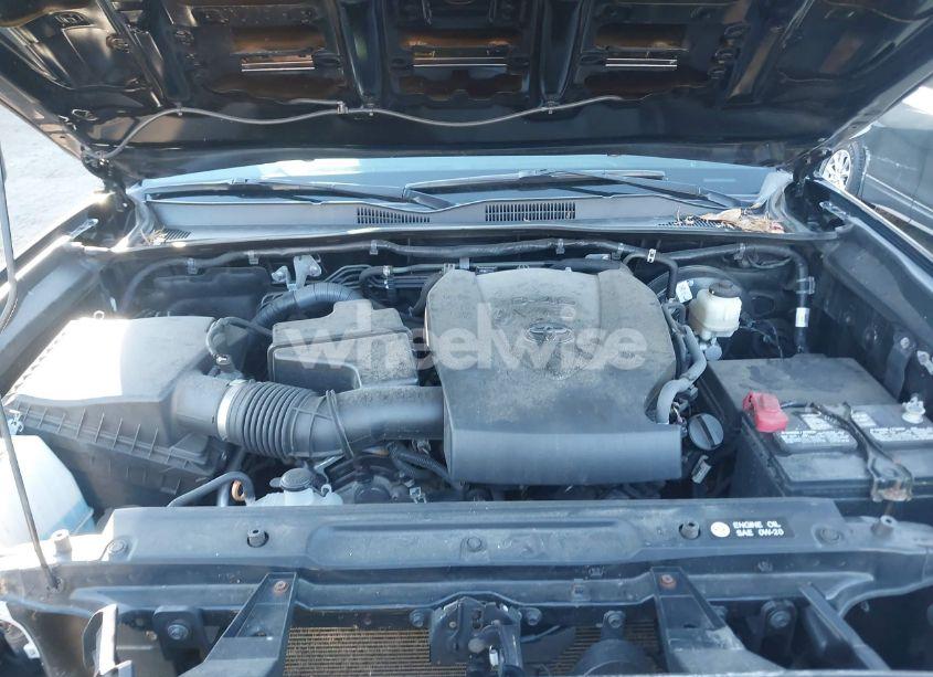 Photo 10 of 2017 Toyota Tacoma TRD SPORT (VIN 3TMCZ5AN3HM107403)