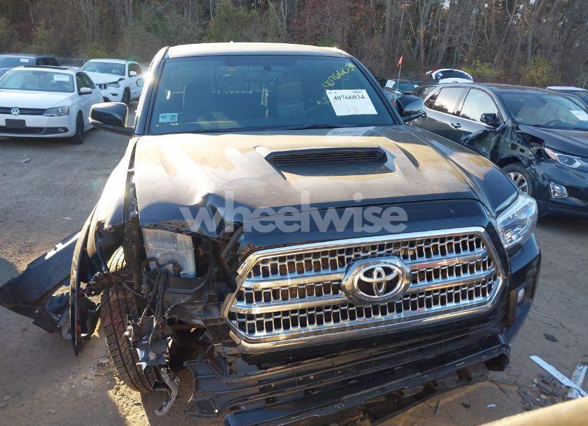 Photo 12 of 2017 Toyota Tacoma TRD SPORT (VIN 3TMCZ5AN3HM107403)